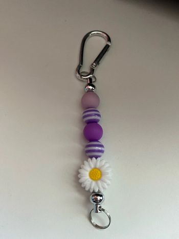 Porte clés breloque de sac a main sac à dos ton violet fleurs