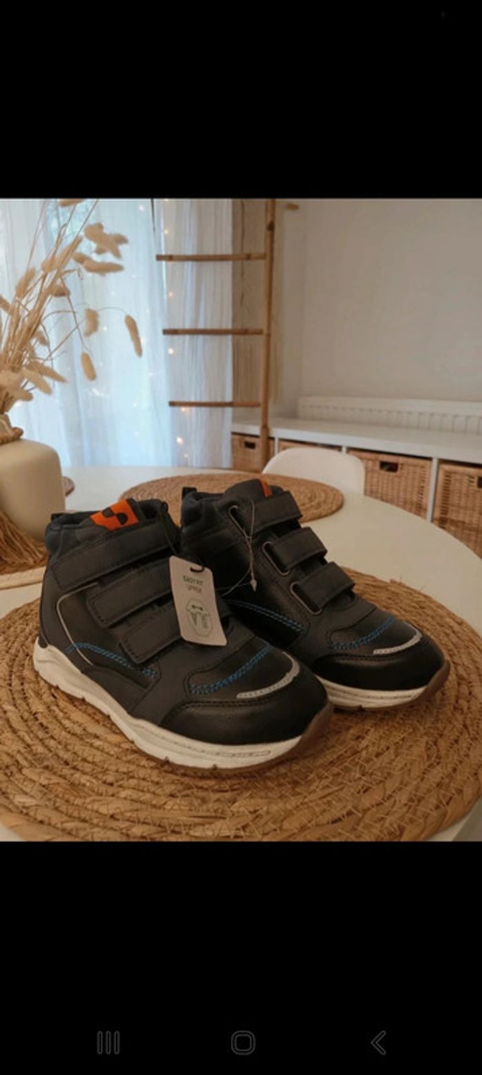 Jolie paire de baskets montantes à scratchs Sprox neuves avec étiquettes 🏷