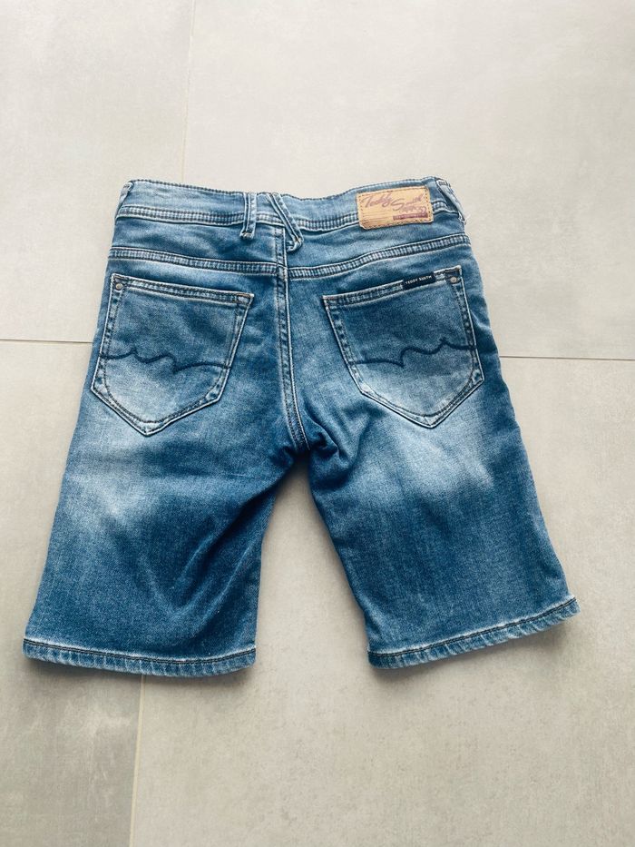 Short en jeans 10 ans Teddy smith comme neuf - photo numéro 2
