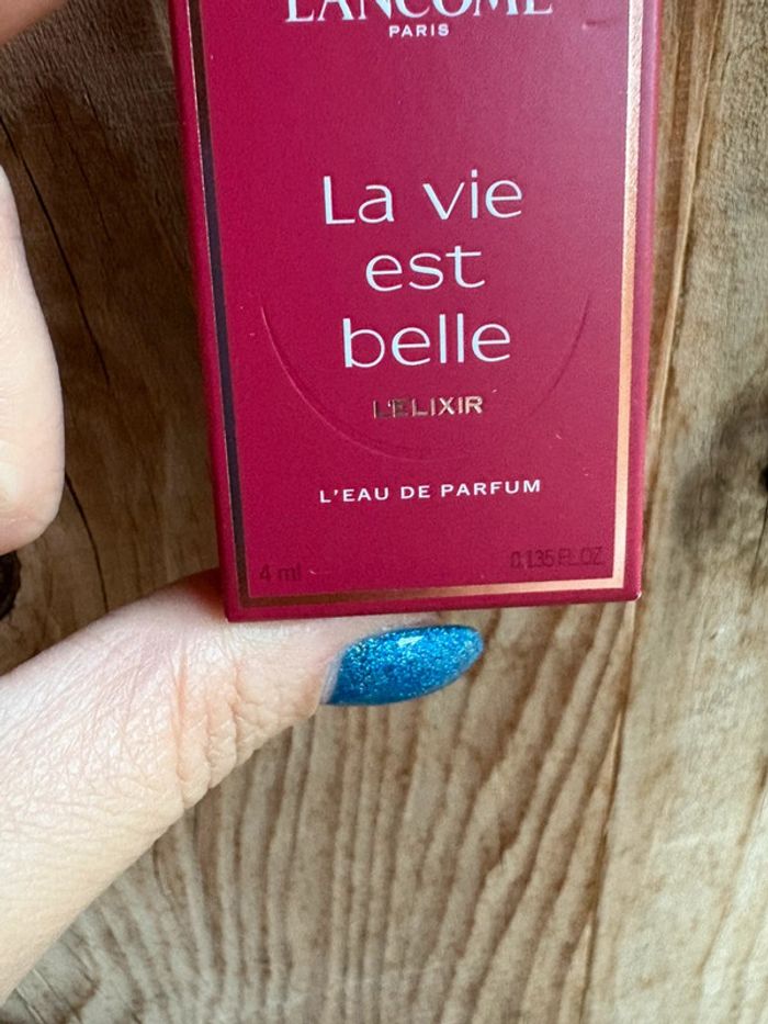 Miniature de parfum la vie est belle l’élixir 4 ML - photo numéro 2