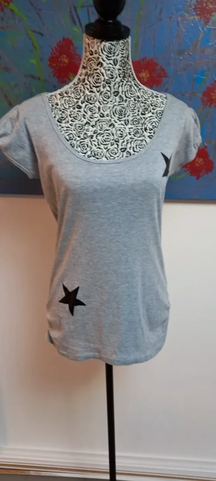 3 Tee-shirt T42/44 - photo numéro 3