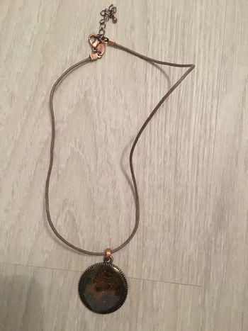 Collier marron