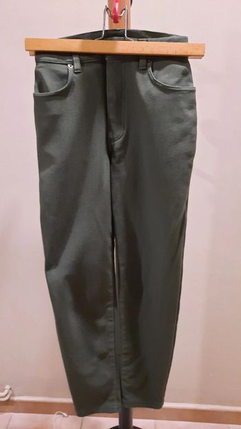 Pantalon femme T. 36 fine côtes
