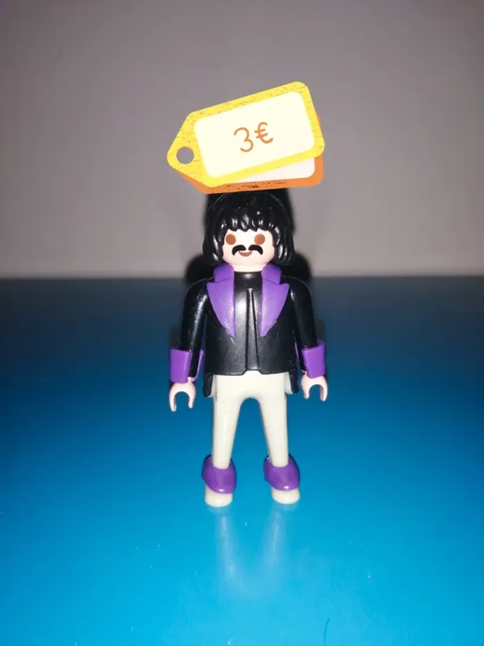 Thème* personnage & accessoires / pianiste - roi - cochet - photo numéro 3