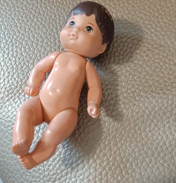 Bébé petite Barbie