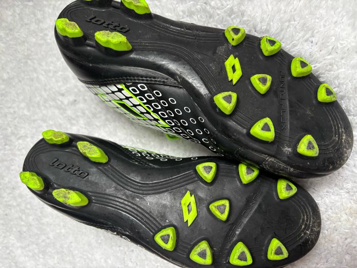 Chaussures de foot - photo numéro 3