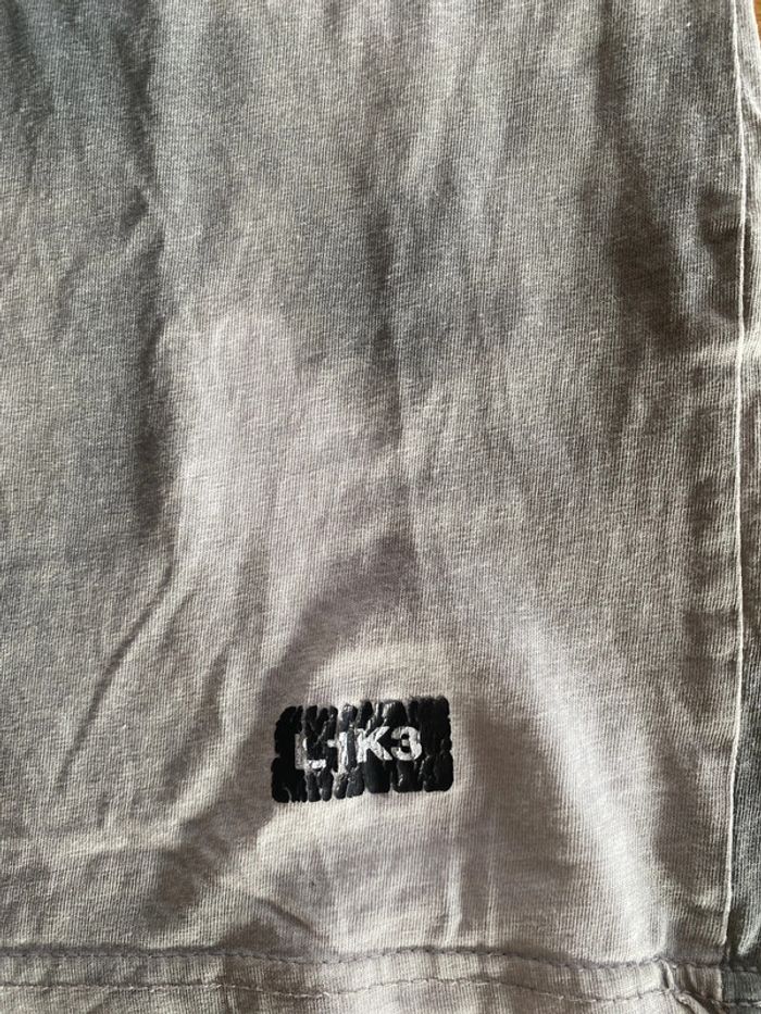 T-shirt dégradé de gris. Bershka - photo numéro 2