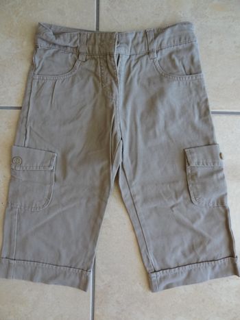 Pantacourt beige T 6ans