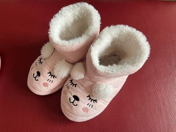 Chaussons fille chaude