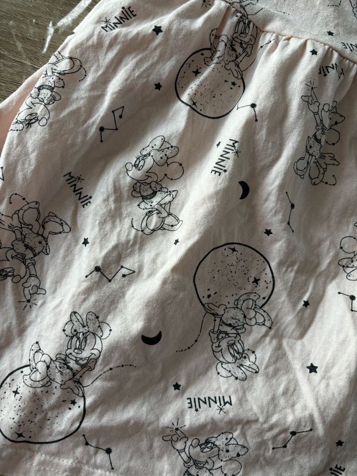 Robe rose/gris Minnie DISNEY t.24m - photo numéro 3