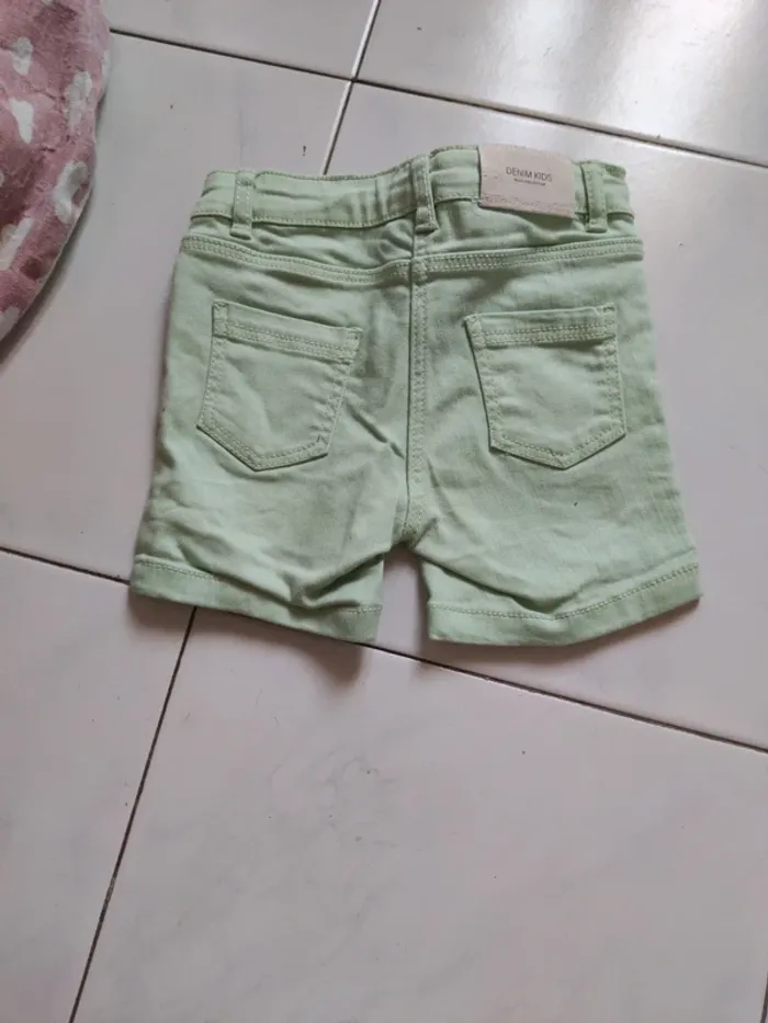 Short Tex vert clair 2-3 ans - photo numéro 2