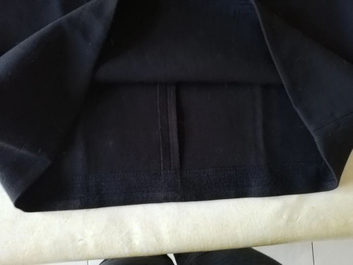 Robe noire droite t. 40 Jacqueline Riu. Bi matière - photo numéro 9