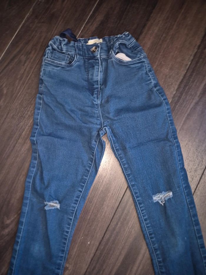 Jean effet troué - photo numéro 2