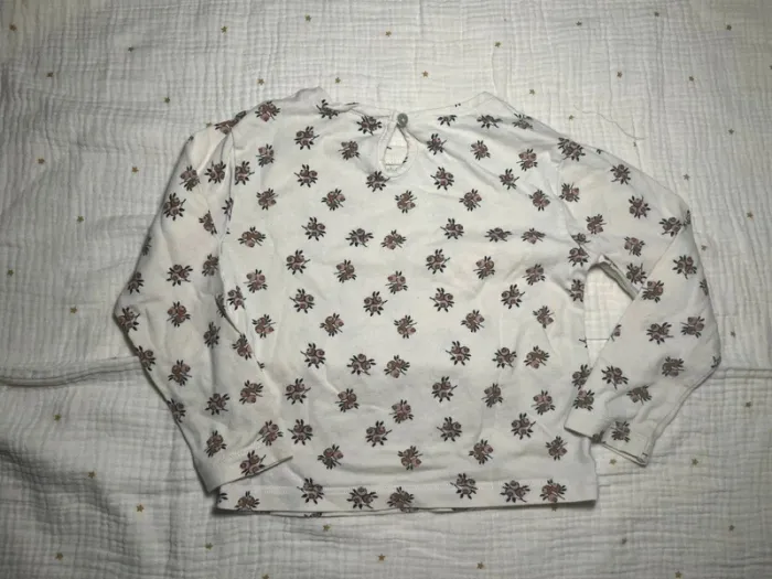 Lot de deux tee shirts 18 mois - photo numéro 5