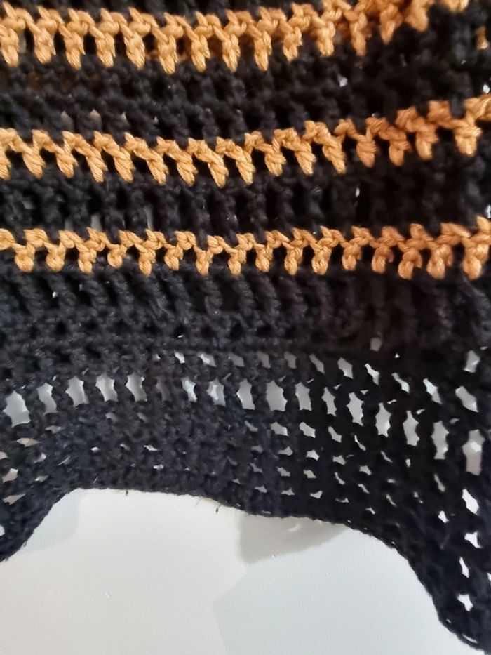 Debardeur tricot style bohème bicolore noir et caramel - photo numéro 5