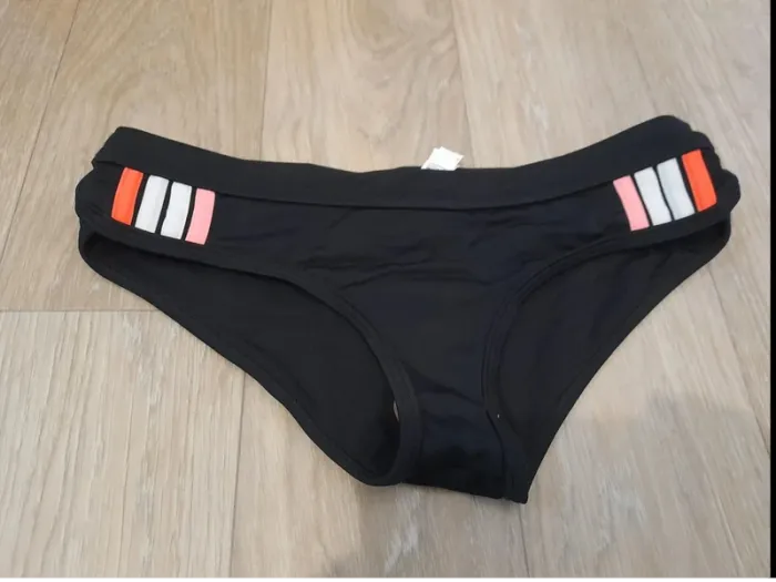 bas de maillot de bains taille 34