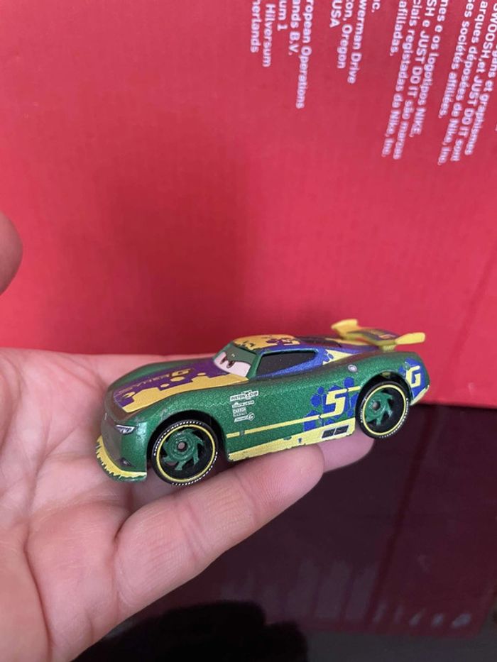 Voiture Cars 2 Eric Braker Disney Pixar Mattel - photo numéro 2
