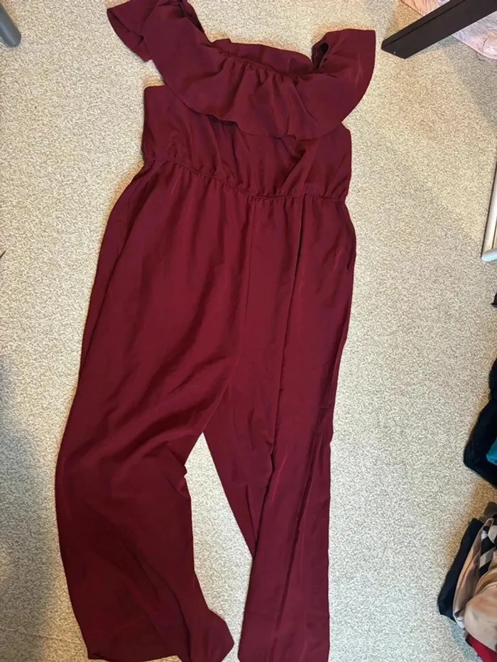 Magnifique combinaison taille 46 neuve - photo numéro 3