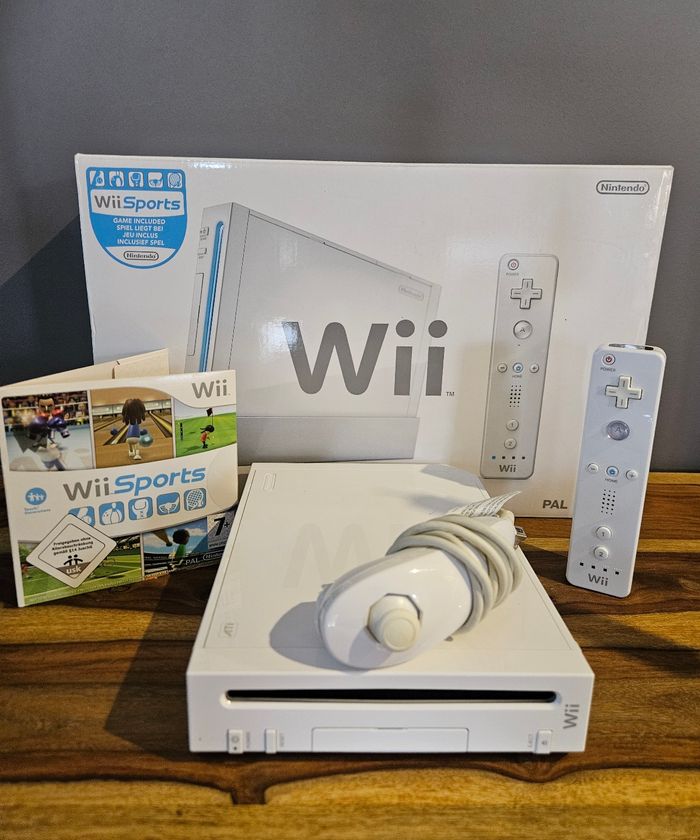 Nintendo wii - Pack Wii Sport en boite - Très Bon état - photo numéro 1