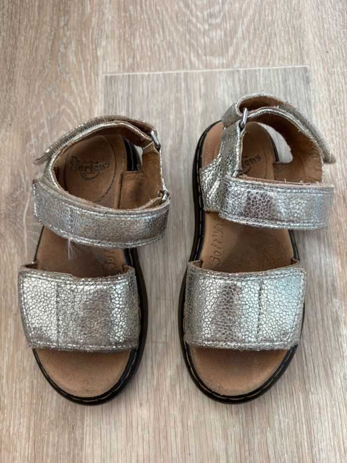 Sandales dorées effet craquelés à scratch Dr Martens pointure 28