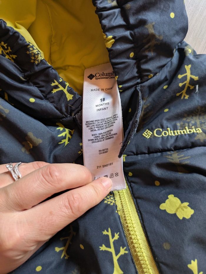 Combinaison Columbia jaune et noire 18 mois - photo numéro 3