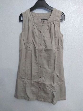 Robe sans manches avec boutons (8 ans)