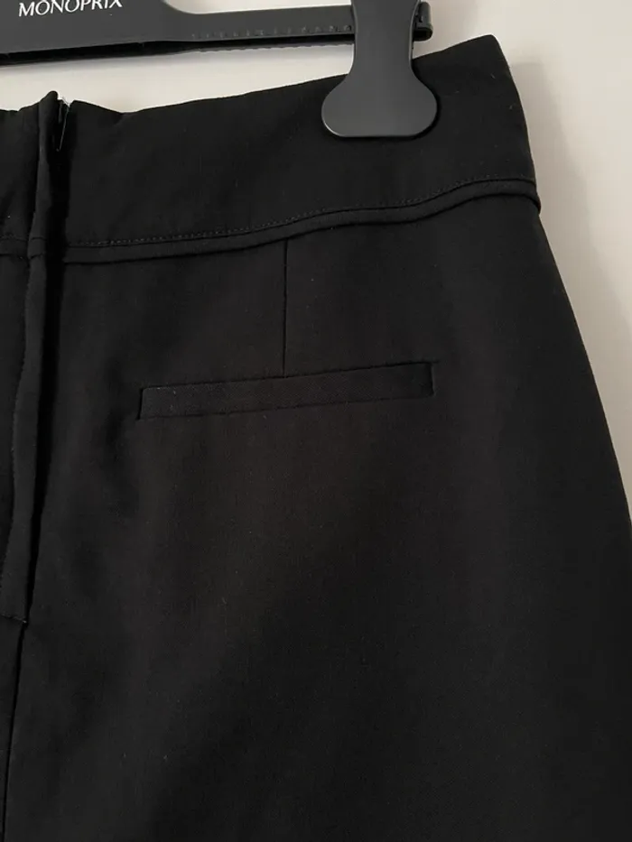 Jupe noire classique H&M taille 38 fendue style tailleur - photo numéro 3