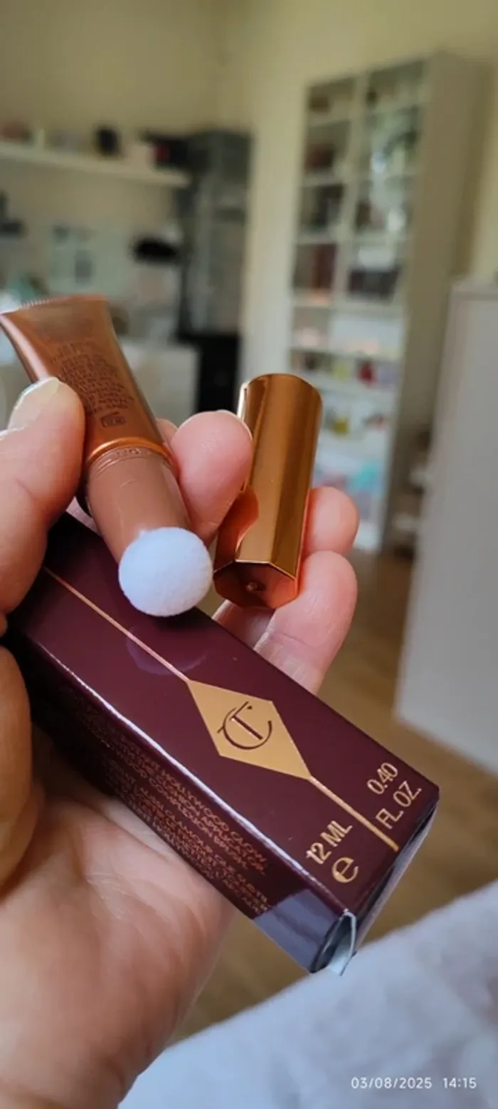 Charlotte Tilbury Beauty Light Wand Highlighter Shade Spotlight 12ml - photo numéro 6