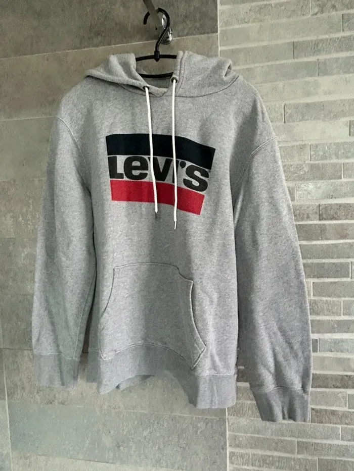 Sweat Levi's