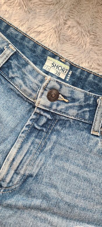 Short kiabi taille haute destroy taille M