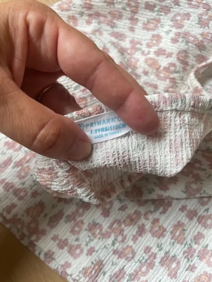 Robe fleurie primark 4 ans - photo numéro 3