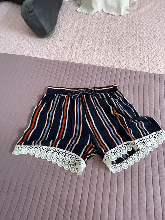 Short rayé - photo numéro 2
