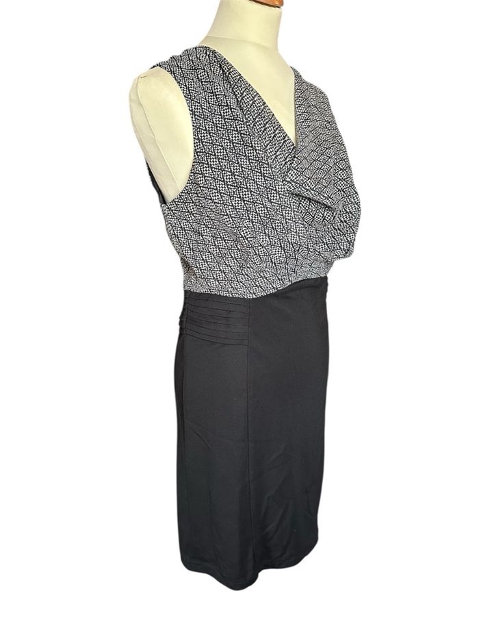Robe habillée - photo numéro 3