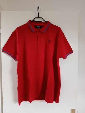 Polo rouge