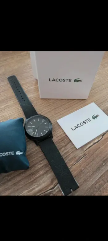 Montre Lacoste noire