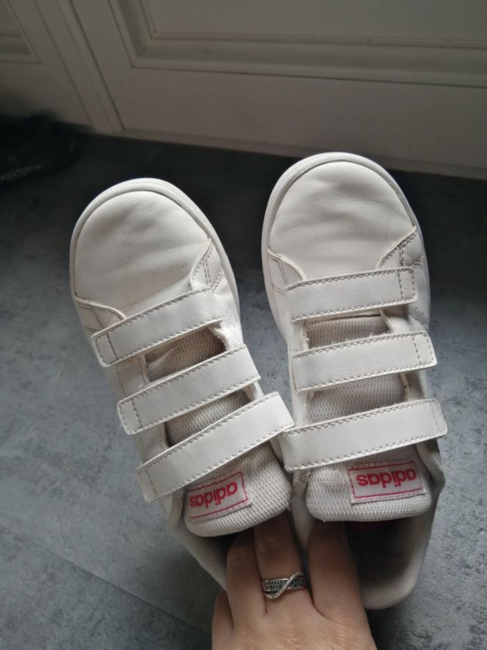 Basket Adidas enfant T. 32 - photo numéro 2