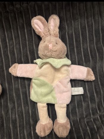 Doudou lapin marionnette