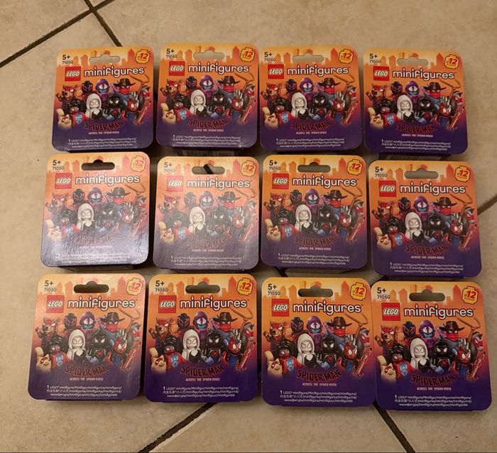 LEGO 71050 : collection des 12 minifigurines Spider-Man : Across the Spider-Verse. NEUF - photo numéro 3