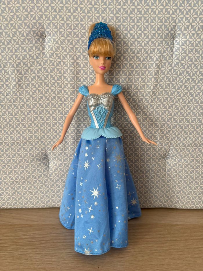 Poupée Cendrillon "Robe Virevoltante"