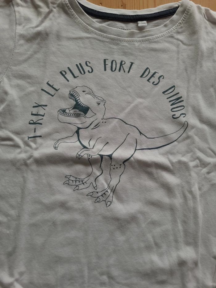 T shirt 6 ans - photo numéro 2