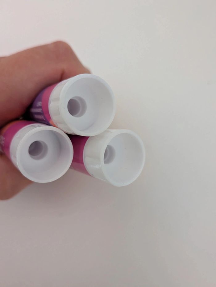 3 bâtons de colle neuf - photo numéro 3