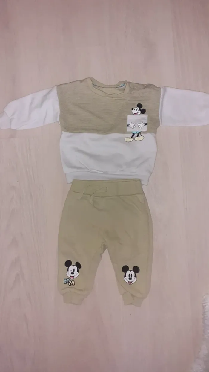 Ensemble jogging Disney Mickey