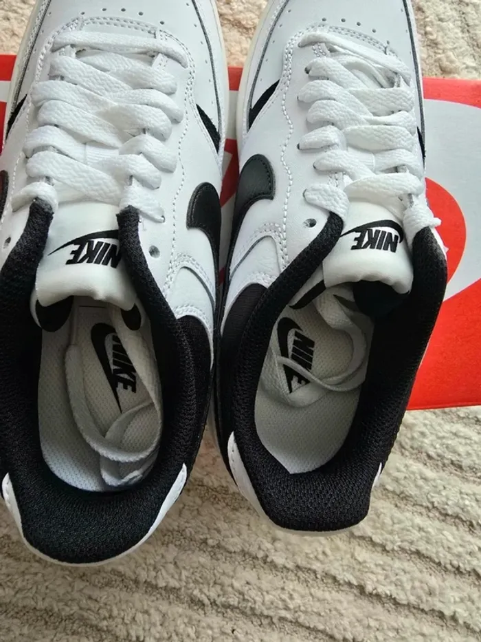 Basket Nike noir et blanche - photo numéro 4