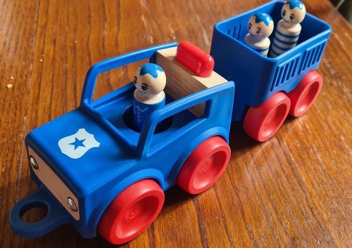 Jouet bois police
