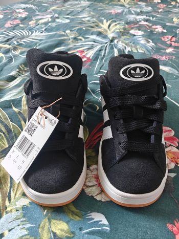 Basket adidas taille 34