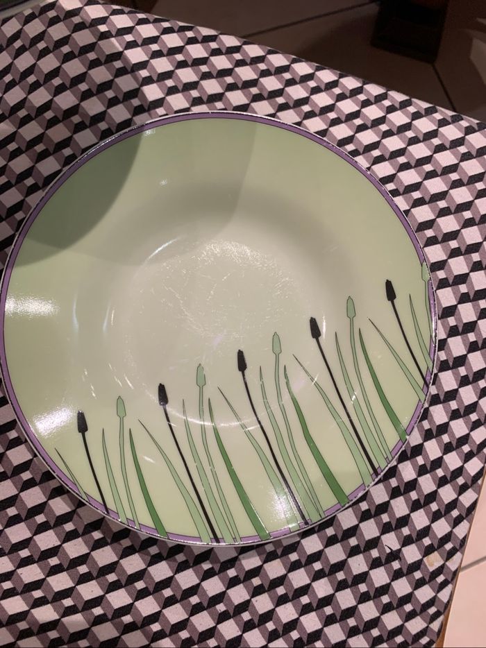 Lot de 6 assiettes creuses vertes et liserés lilas. Marque : - « Fine porcelaine, le tiroir d’Adeline « - photo numéro 7