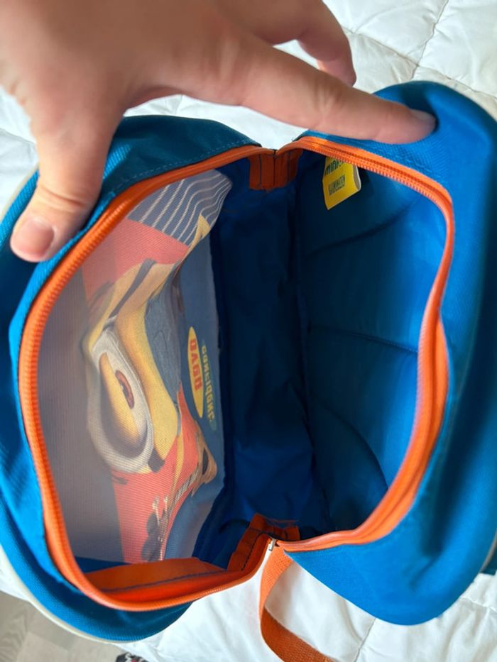 Sac à dos bleu Minion à fermeture orange bon état💙 - photo numéro 8