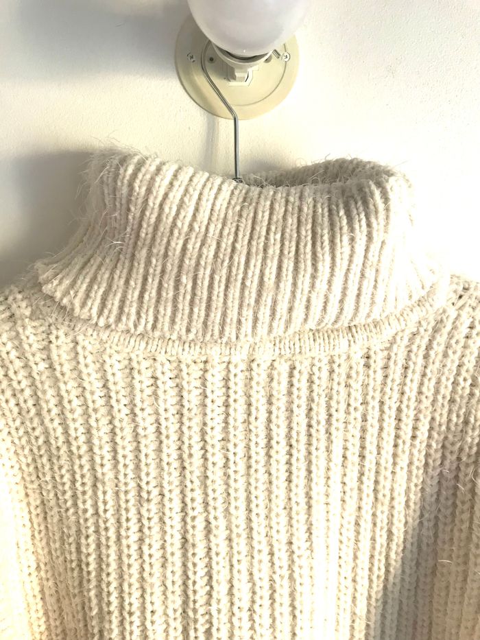Pull duveteux blanc à col roulé taille 40/42 neuf jamais porté - photo numéro 8