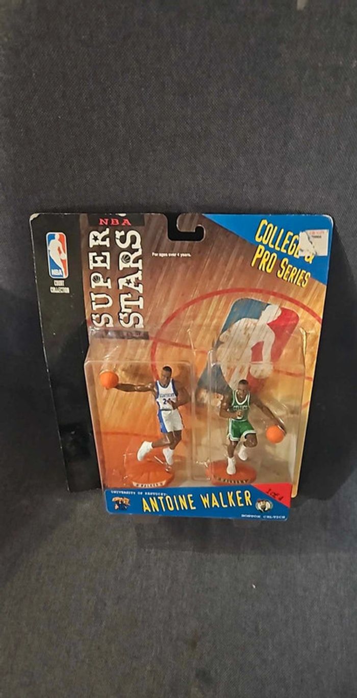 Figurine super stars nba Antoine walker