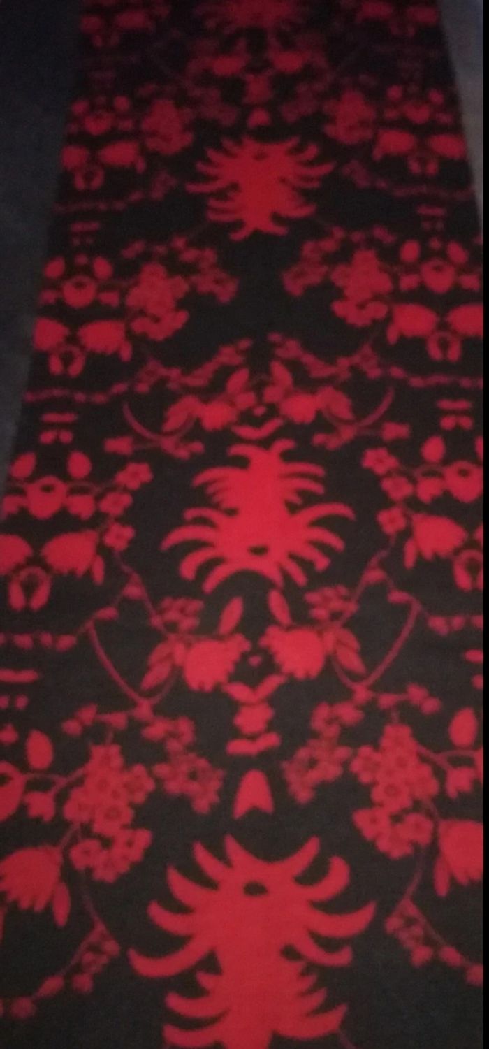 Écharpe Christian Lacroix rouge et noir - photo numéro 2